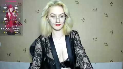 NicoleDavis online show from 18, 7, 2026