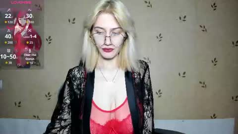 NicoleDavis online show from 26, 7, 2026