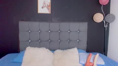 nicolee_8 online show from 12, 10, 2025