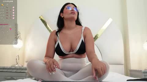 Nicol Flores  GMT-5 1530-2200  online show from 16, 11, 2025