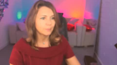 nicolehits online show from 10, 10, 2025