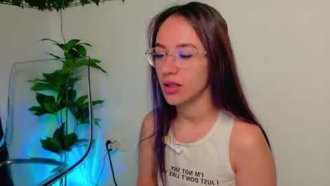 nicoleirisxxx online show from 25, 3, 2026