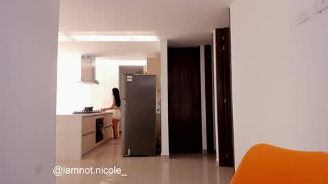 Nicole Manson online show from 15, 1, 2025