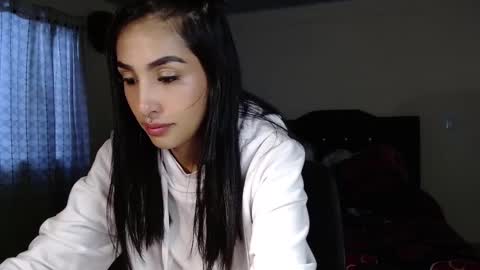 Nicole online show from 26, 11, 2025