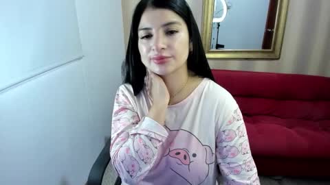 Nicolettcolin  online show from 30, 11, 2025