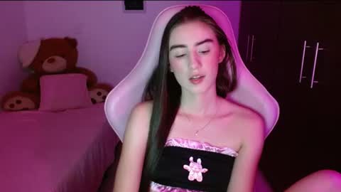 nicoll_28 online show from 4, 8, 2026
