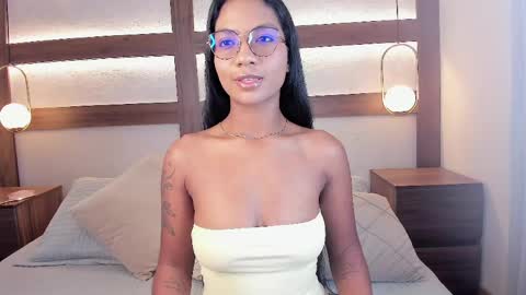 Snapshot of nicoll_ruiz_ chatting on 21, 4, 2026 Nicol online show from 21, 4, 2026
