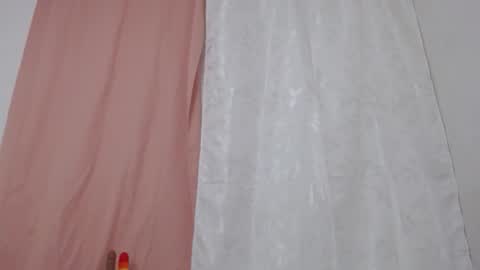 Snapshot of nicolle_gomes chatting on 22, 9, 2025 nicolle gomes online show from 22, 9, 2025