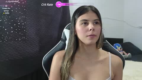 Snapshot of nicolle_jhons chatting on 8, 1, 2025 Nicolle online show from 8, 1, 2025