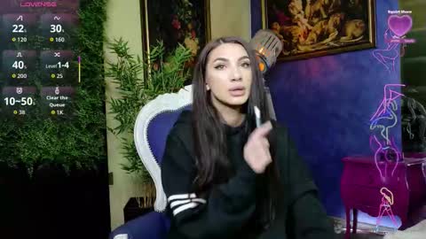 Nicolle online show from 2, 12, 2025