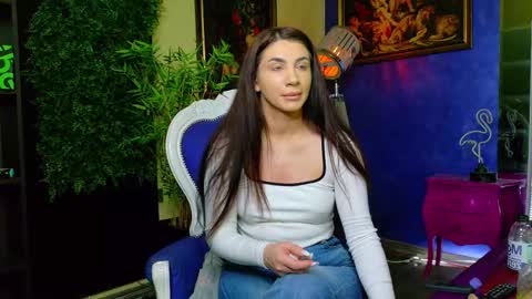 Nicolle online show from 28, 2, 2026