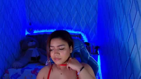 Nicolle Miley online show from 24, 11, 2025