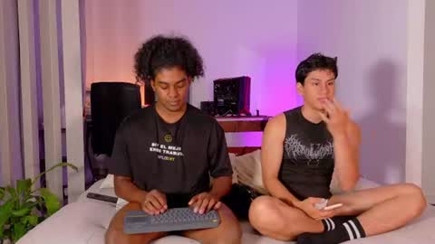Snapshot of nicoymark1 chatting on 27, 7, 2026 Nico y Mark online show from 27, 7, 2026