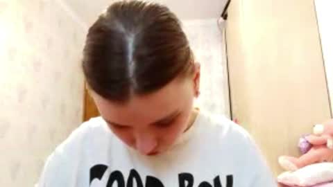 Ella online show from 9, 4, 2026