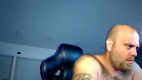 Snapshot of nightlifecouple chatting on 17, 9, 2025 nightlifecouple online show from 17, 9, 2025