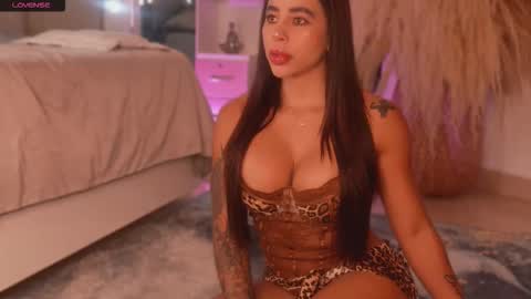 Snapshot of niiaa01 chatting on 9, 10, 2025 niiaa01 online show from 9, 10, 2025