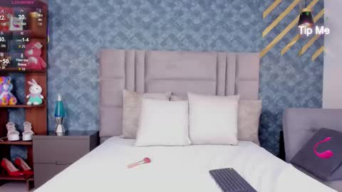 NiiaMoore online show from 20, 11, 2025