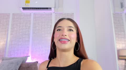 Snapshot of niicole_steele chatting on 28, 1, 2025 Niicole online show from 28, 1, 2025