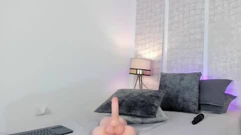 Snapshot of niicole_steele chatting on 11, 3, 2025 Niicole online show from 11, 3, 2025