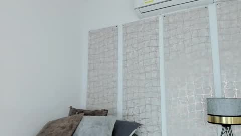 Snapshot of niicole_steele chatting on 23, 10, 2025 Niicole online show from 23, 10, 2025