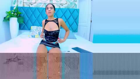 Nicolle White online show from 25, 10, 2025