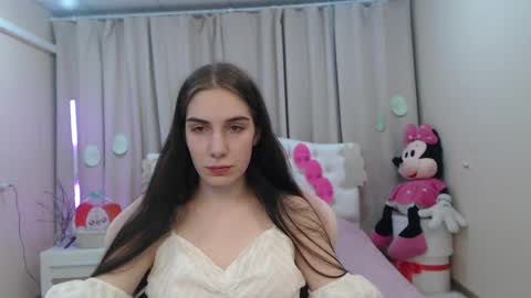nikastarkk online show from 5, 4, 2026