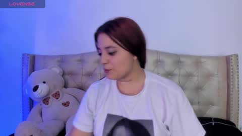 Snapshot of nikiibrooks chatting on 13, 12, 2024 Niikii online show from 13, 12, 2024