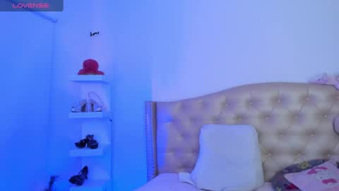 Snapshot of nikiibrooks chatting on 2, 1, 2025 Niikii online show from 2, 1, 2025