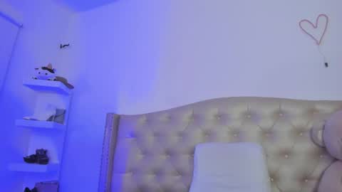 Snapshot of nikiibrooks chatting on 18, 2, 2025 Niikii online show from 18, 2, 2025