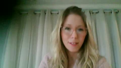 nikkib653466 online show from 7, 1, 2026