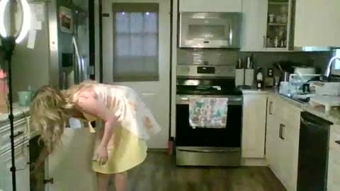 nikkib653466 online show from 2, 3, 2026