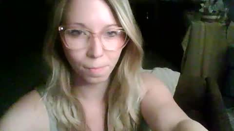 nikkib653466 online show from 27, 3, 2026
