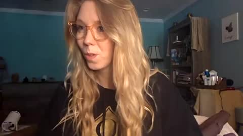 nikkib653466 online show from 7, 8, 2026