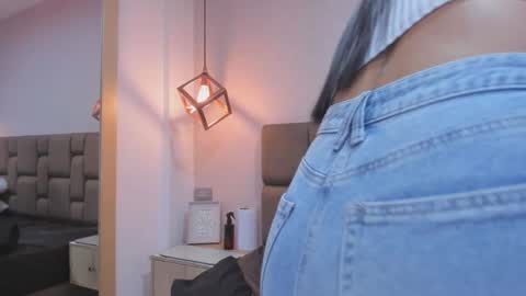 Nikki  online show from 1, 10, 2025