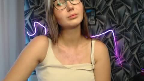 nikkikiss___ online show from 10, 6, 2026