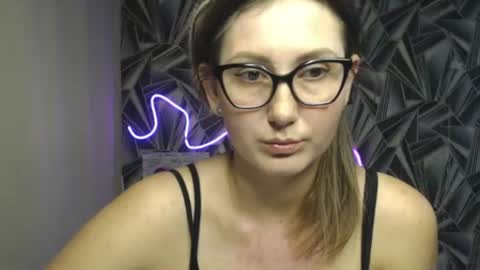 nikkikiss___ online show from 14, 6, 2026