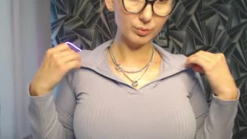 nikkikiss___ online show from 21, 6, 2026