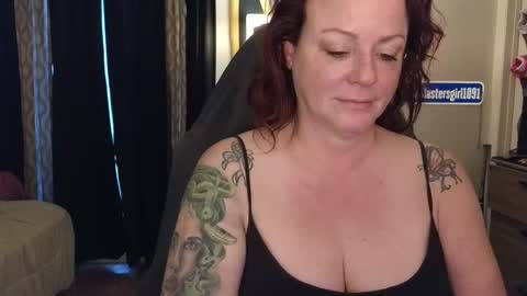 Nikki Mastersgirl1091 online show from 4, 1, 2025