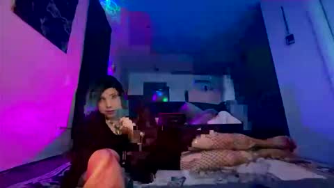 Nikki Neverland online show from 27, 4, 2026