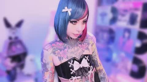 Snapshot of nikkiramone chatting on 7, 11, 2025 Nikki Ramone online show from 7, 11, 2025