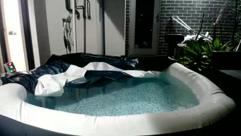 Niquita Sparkles online show from 5, 12, 2024