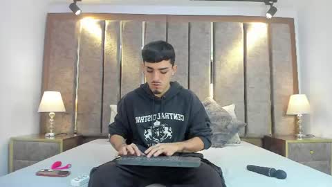 Niko Stone online show from 8, 7, 2026