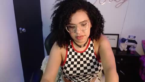 Nicole    GTM-5 1100 pm - 700 am online show from 12, 1, 2025