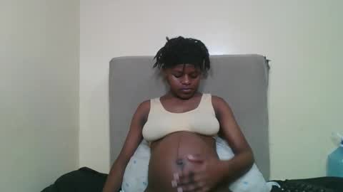 Snapshot of nikymina2 chatting on 26, 4, 2026 nikymina2 online show from 26, 4, 2026