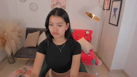 NINA online show from 17, 12, 2024