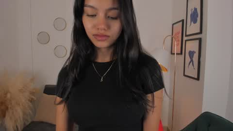 NINA online show from 17, 12, 2024