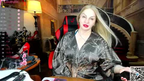 Nina online show from 12, 4, 2026