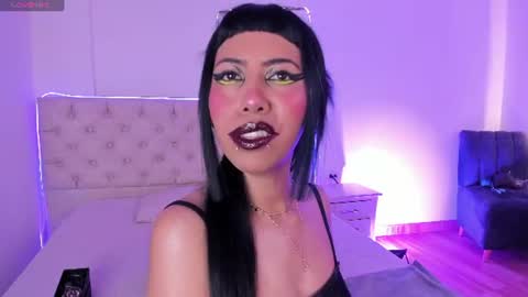 Nina Fox  online show from 30, 6, 2026