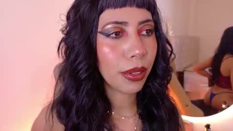Nina Fox  online show from 26, 7, 2026