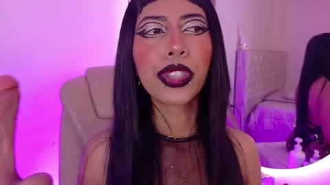 Nina Fox  online show from 28, 7, 2026